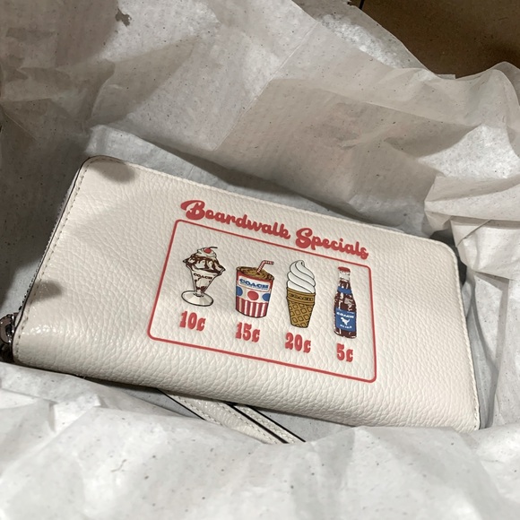 Boardwalk coach wallet - Picture 1 of 4
